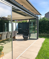 Terrassendach Serie Heroal CR mit Glas-Schiebe-Dreh-System SF 25 und KADECO Wintergartenmarkise